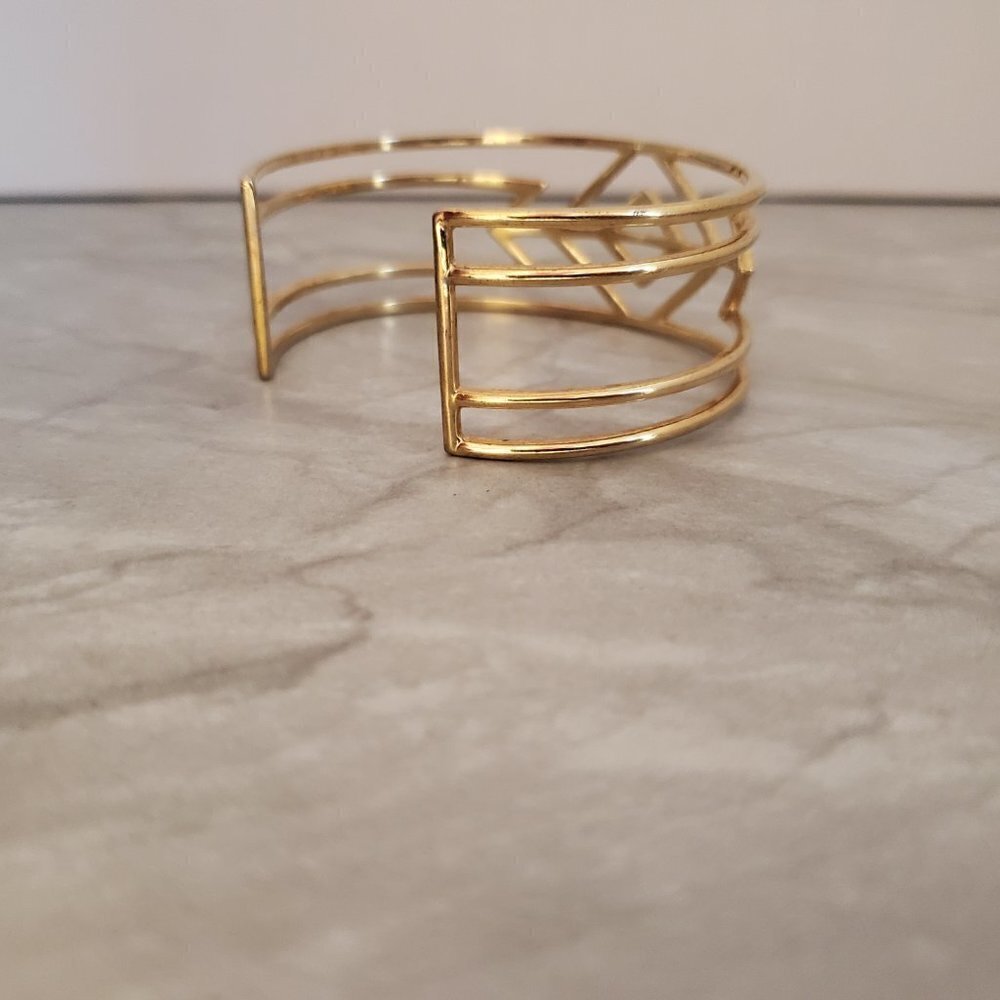✨ Stella and Dot Gold Black Rhinestones Crystal Pave Sphinx Cuff Bangle ✨ - Picture 5 of 11